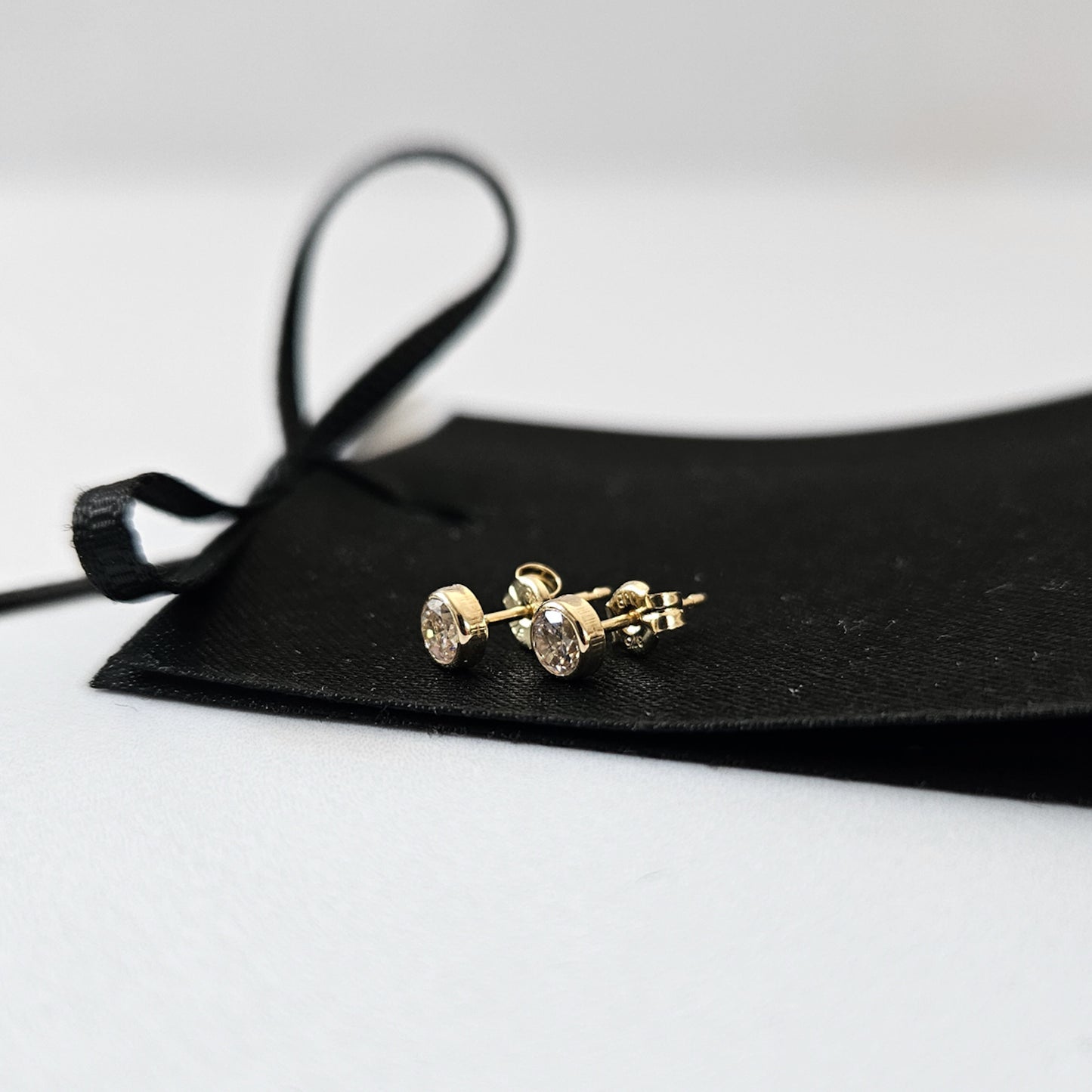 9k Solid Gold CZ Bezel Studs