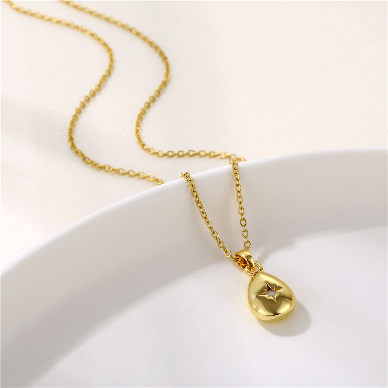 Nostalgia Pendant Necklace