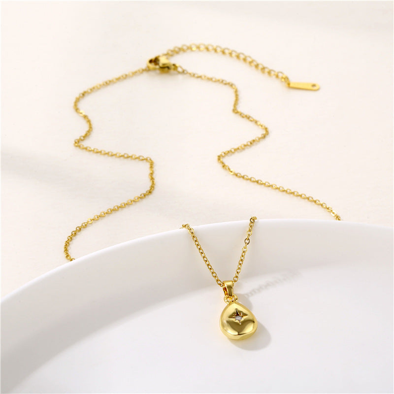 Nostalgia Pendant Necklace