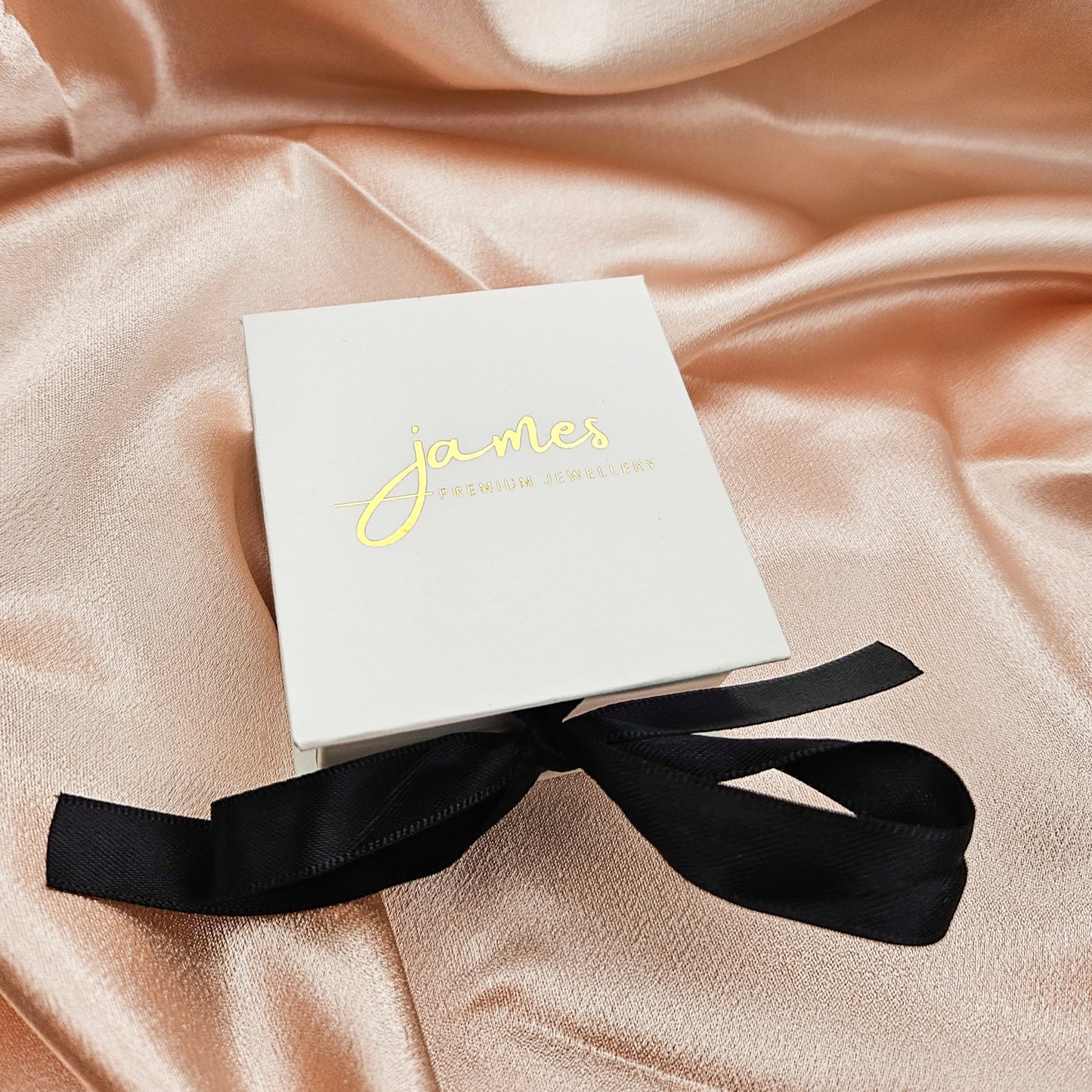 James Jewellery White Box - Small