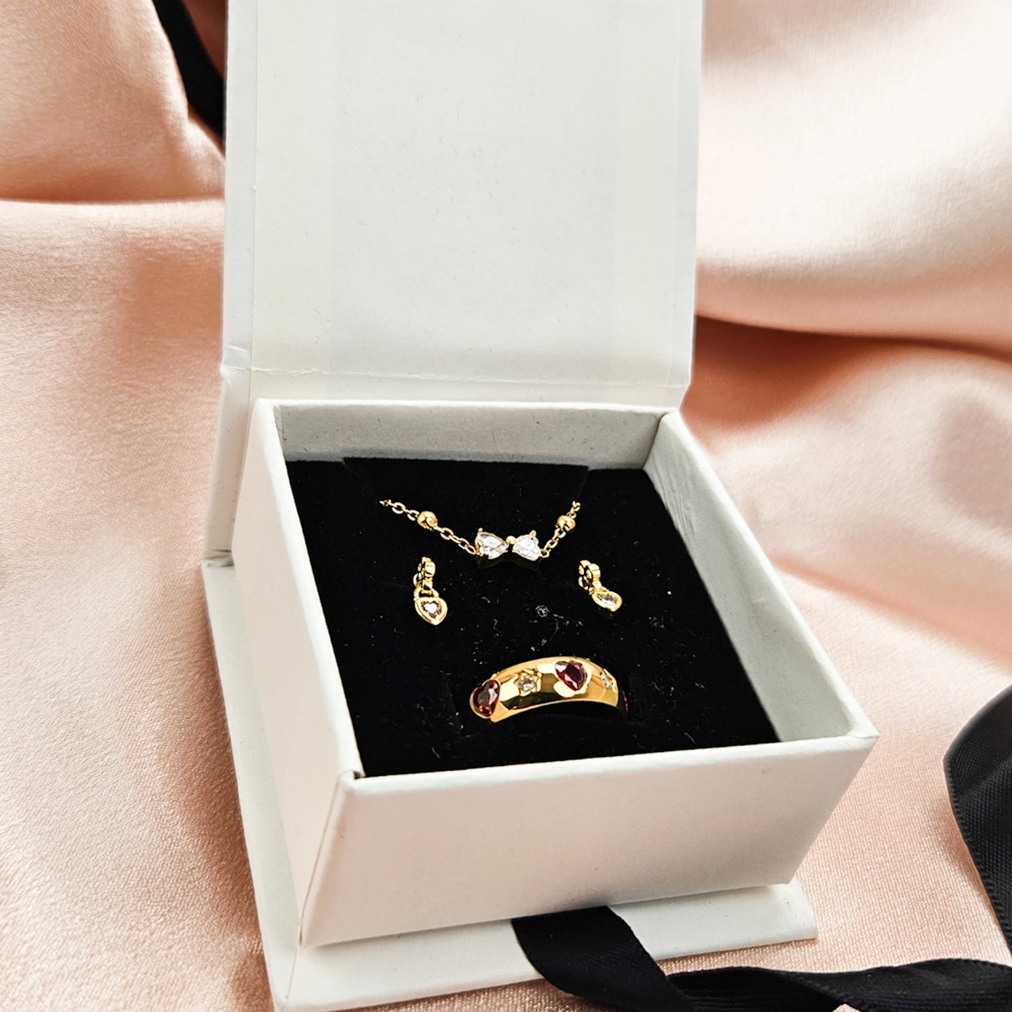 James Jewellery White Box - Small