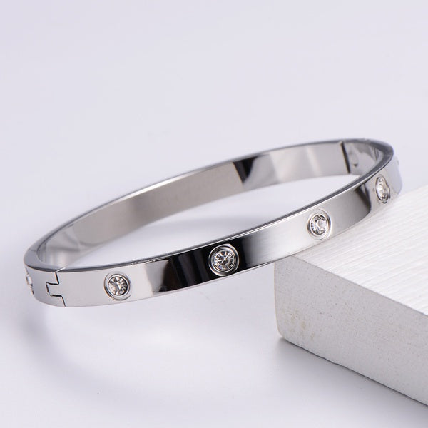 Camden Bangle | Available In 3 Colours