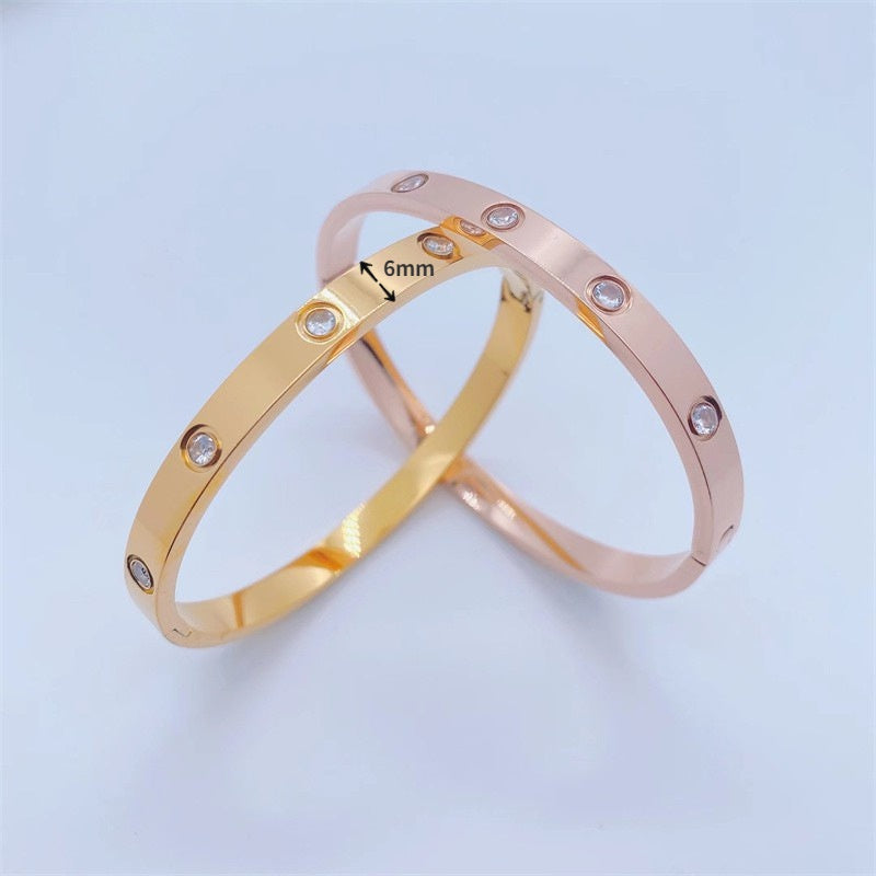 Camden Bangle | Available In 3 Colours