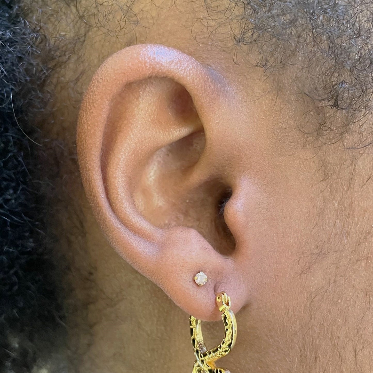 Cubic Zirconia | G23 Titanium Flat Back Stud 18G Gauge