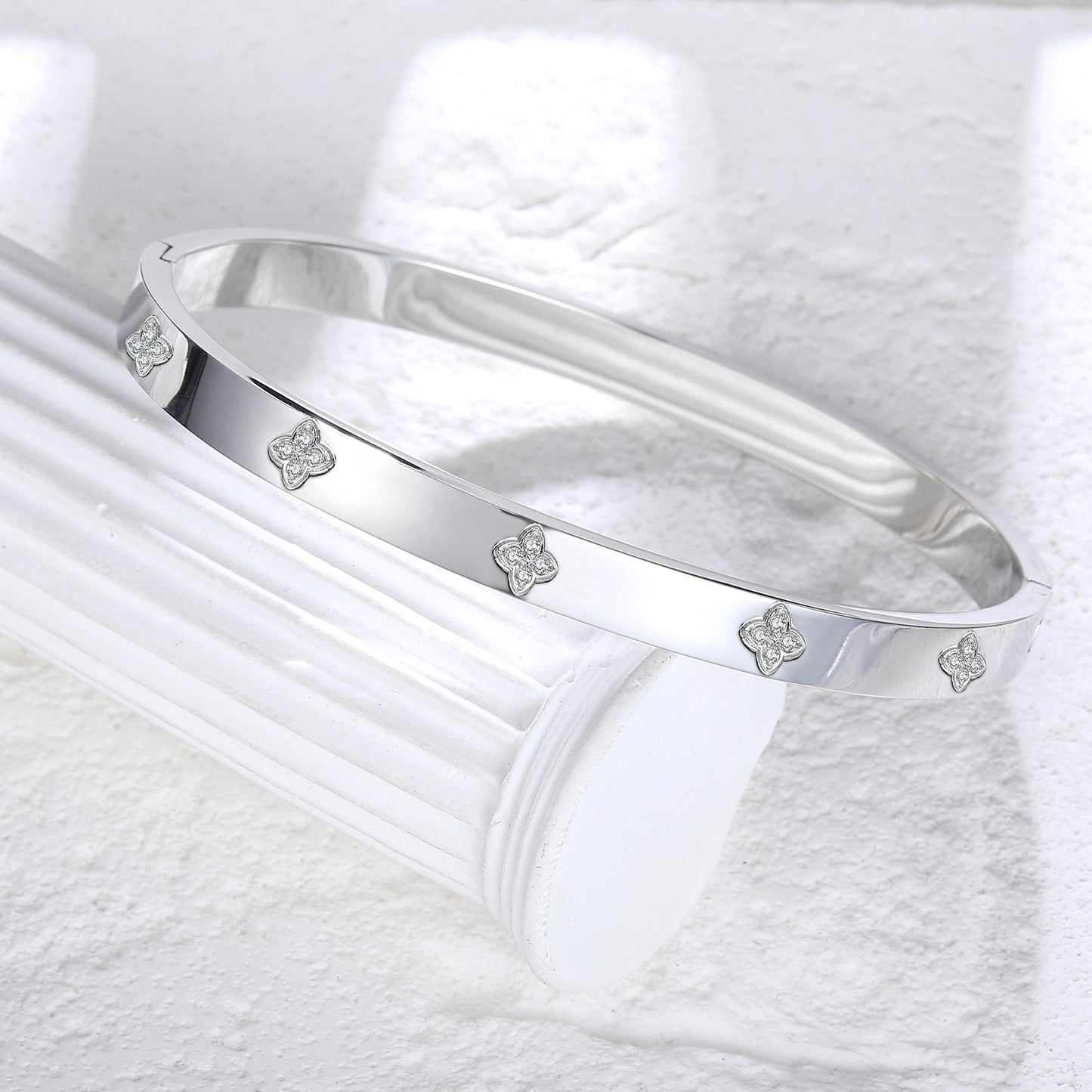 Clover Bangle