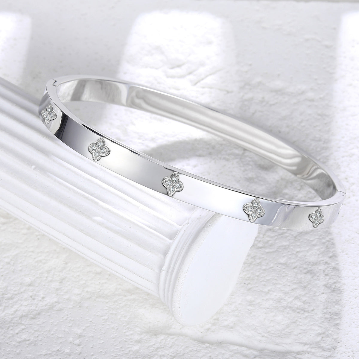 Clover Bangle