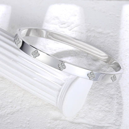 Clover Bangle