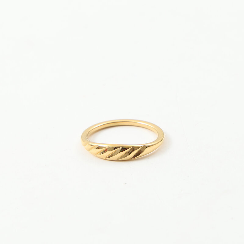 Croissant Ring