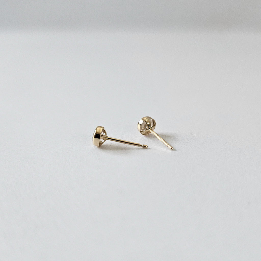 9k Solid Gold CZ Bezel Studs