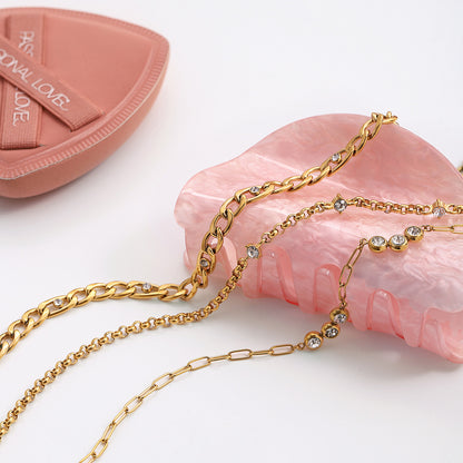 Gezibelle Short Paperclip Necklace