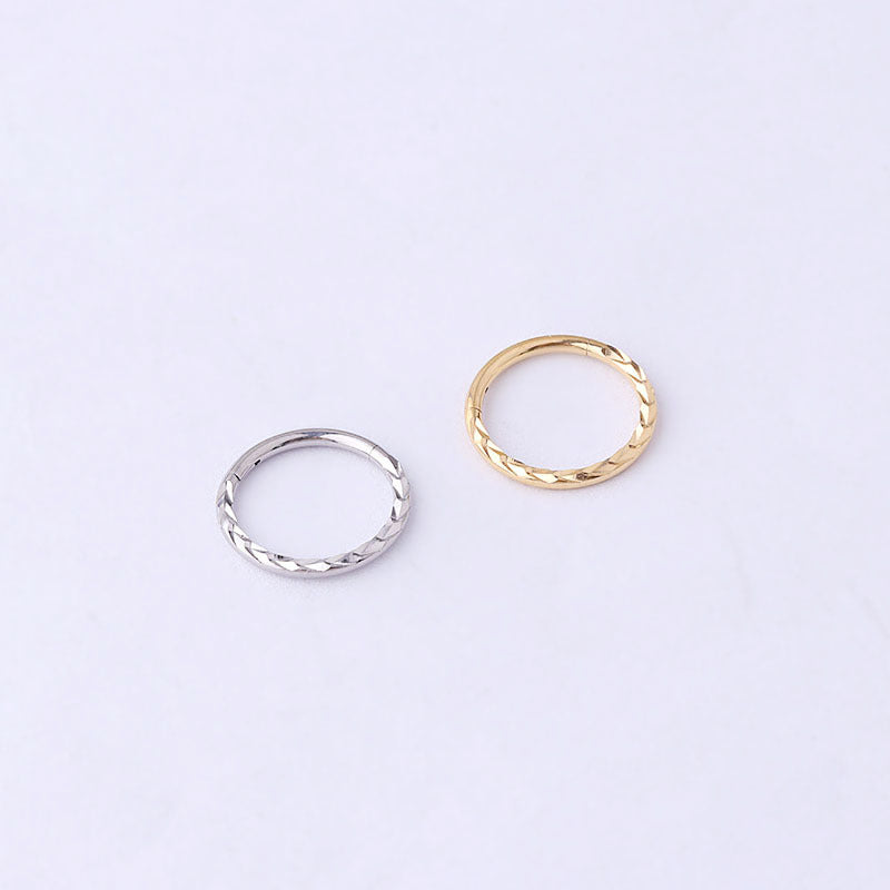 1.2mm Chevron | Stainless Steel Seamless Clicker Ring 16G Gauge