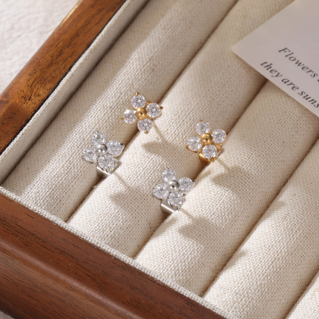 Clover Studs
