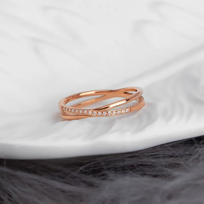 Crossover Ring