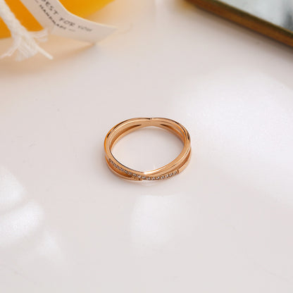 Crossover Ring