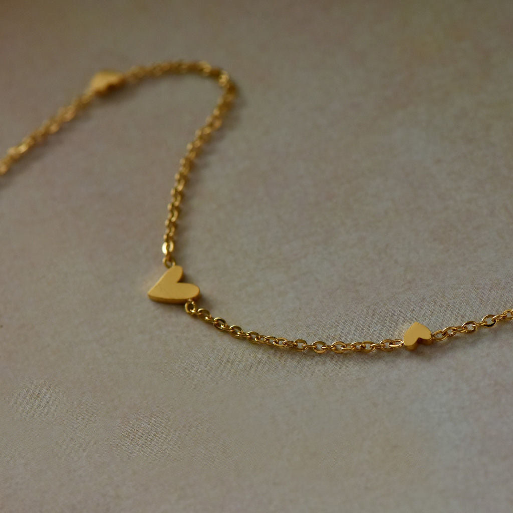 Fine Heart Bracelet