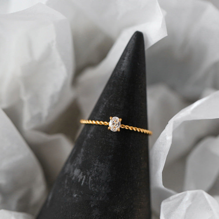 Oval Skinny Twist Ring