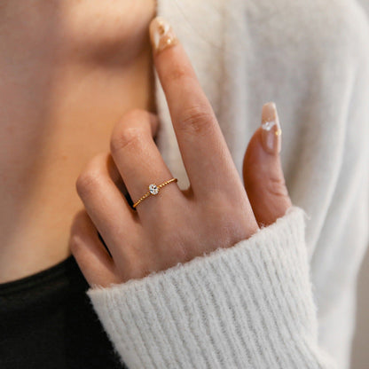 Oval Skinny Twist Ring