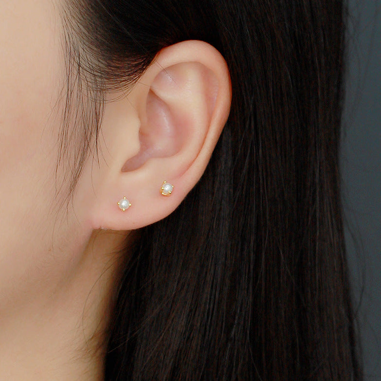 Little Pearl | Sterling Silver Screw Ball Stud