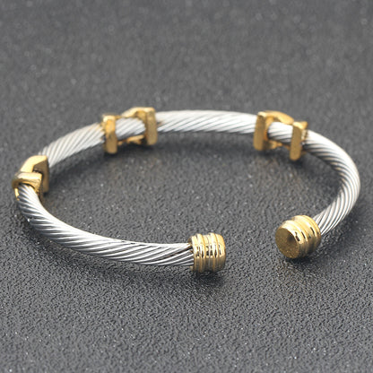 Sophia Twisted Bangle