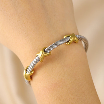 Sophia Twisted Bangle