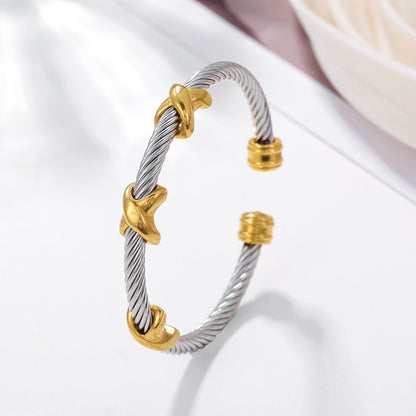 Sophia Twisted Bangle