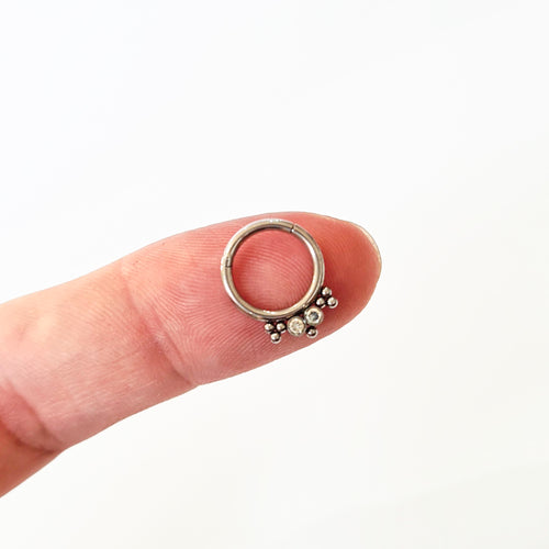 1.2mm Belle | Stainless Steel Seamless Clicker Ring 16G Gauge