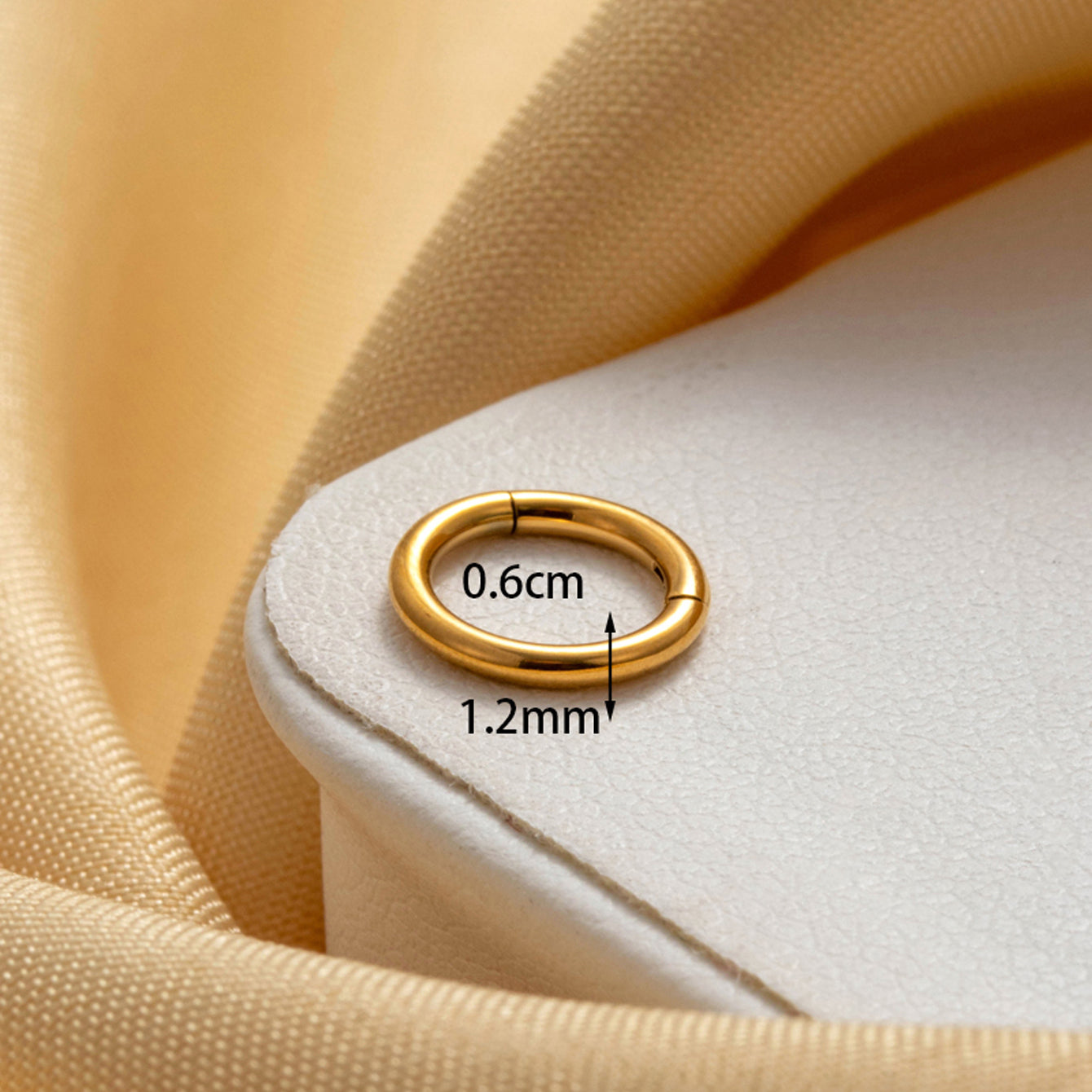 1.2mm | Stainless Steel Seamless Clicker Ring 16G Gauge