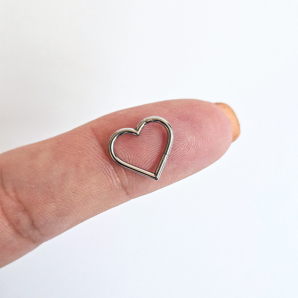1.2mm Heart | G23 Titanium Seamless Clicker Ring 16G Gauge