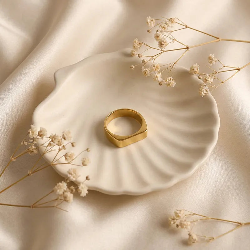 Jules Signet Ring