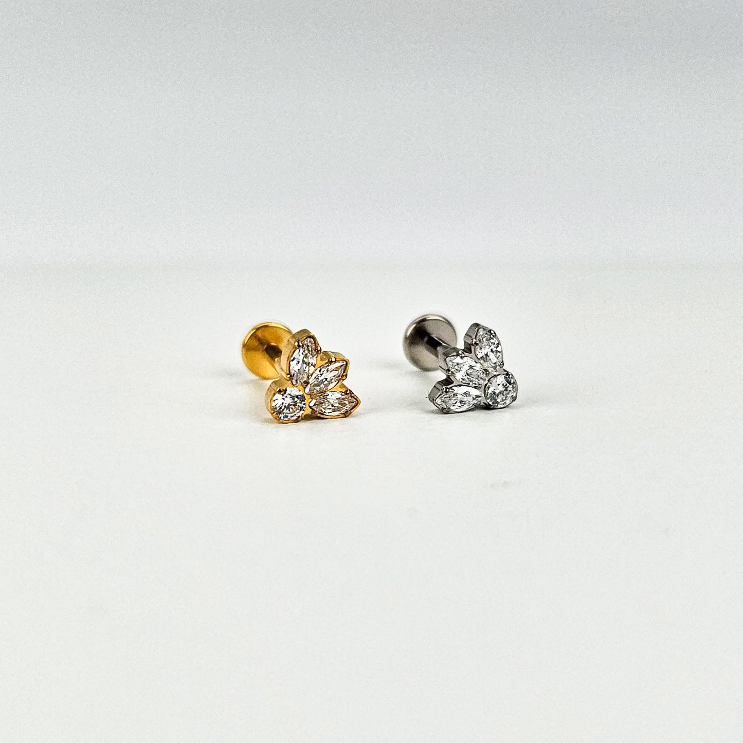 Plume | G23 Titanium Flat Back Stud