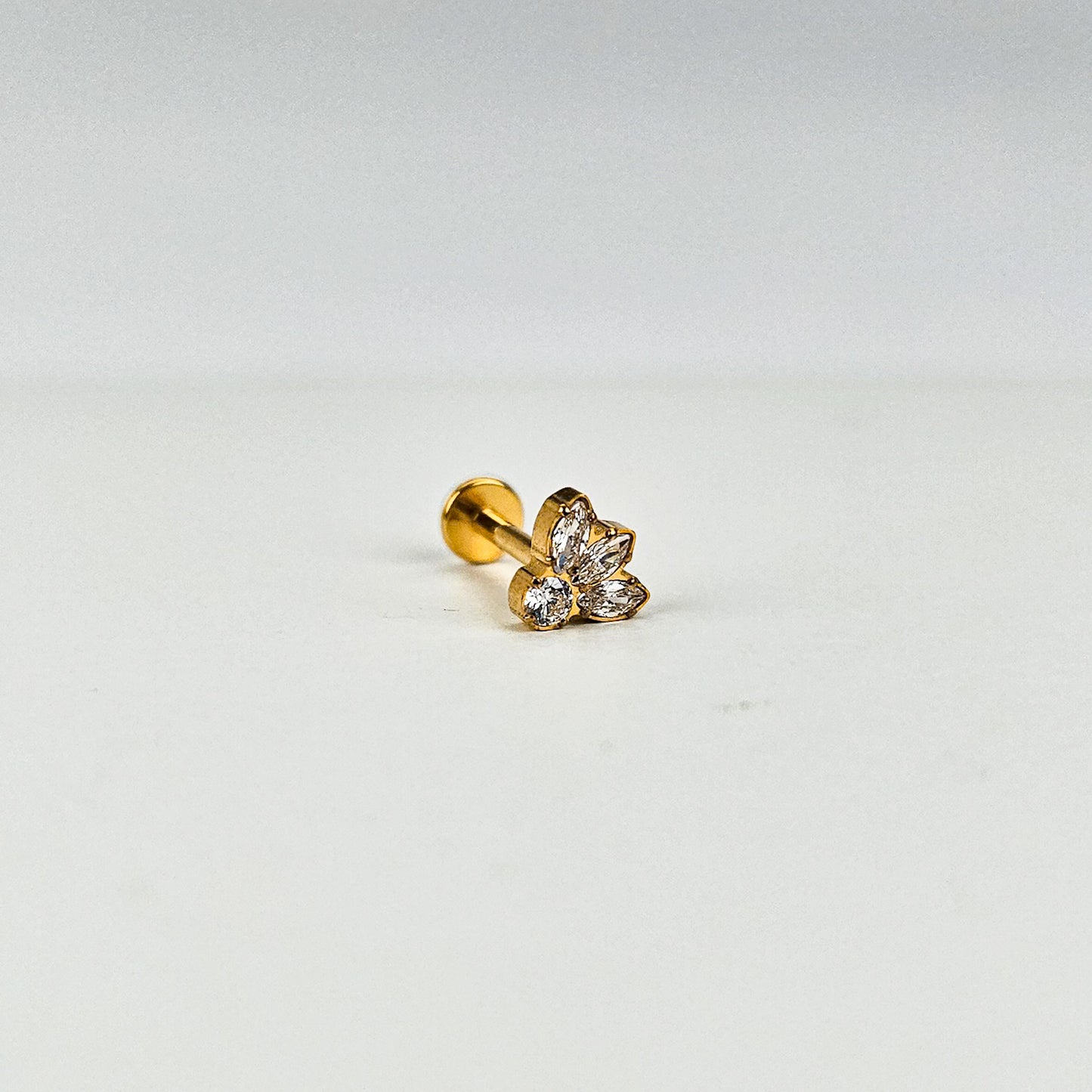 Plume | G23 Titanium Flat Back Stud
