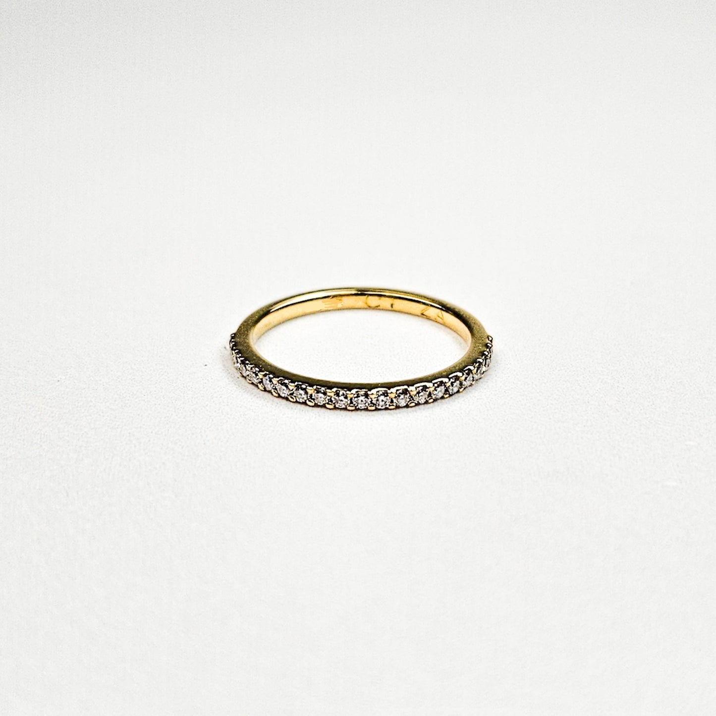 Micropavé Half Eternity Band