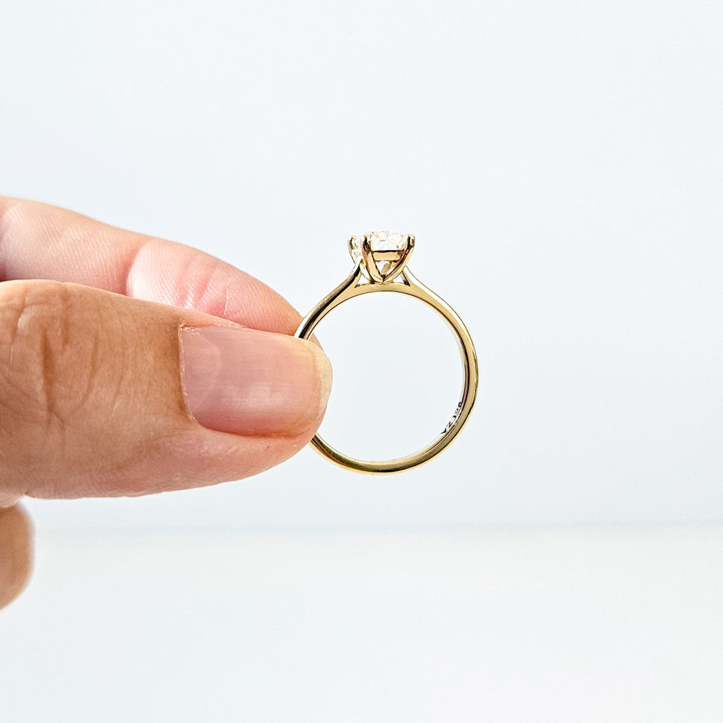 Minimalist Radiant Cut Solitaire Ring