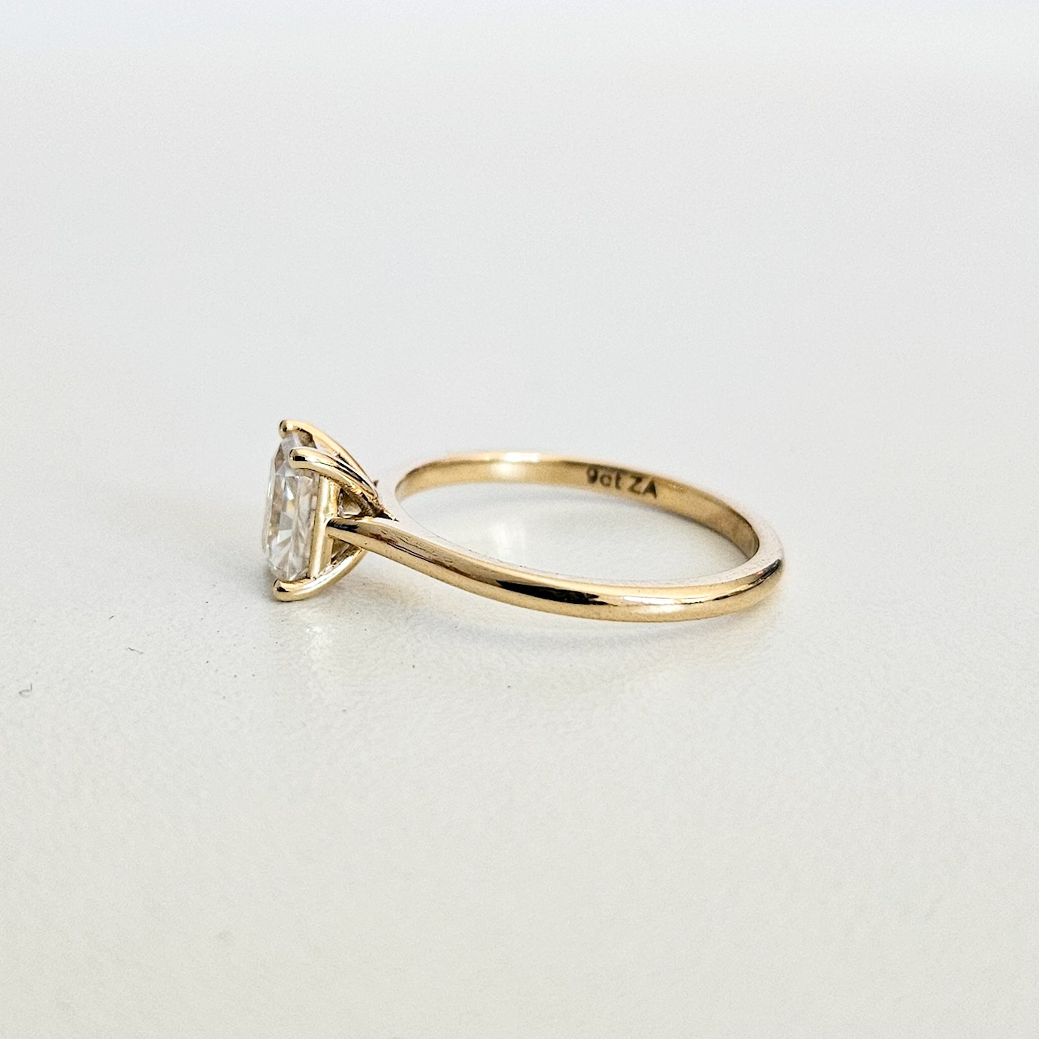 Minimalist Radiant Cut Solitaire Ring