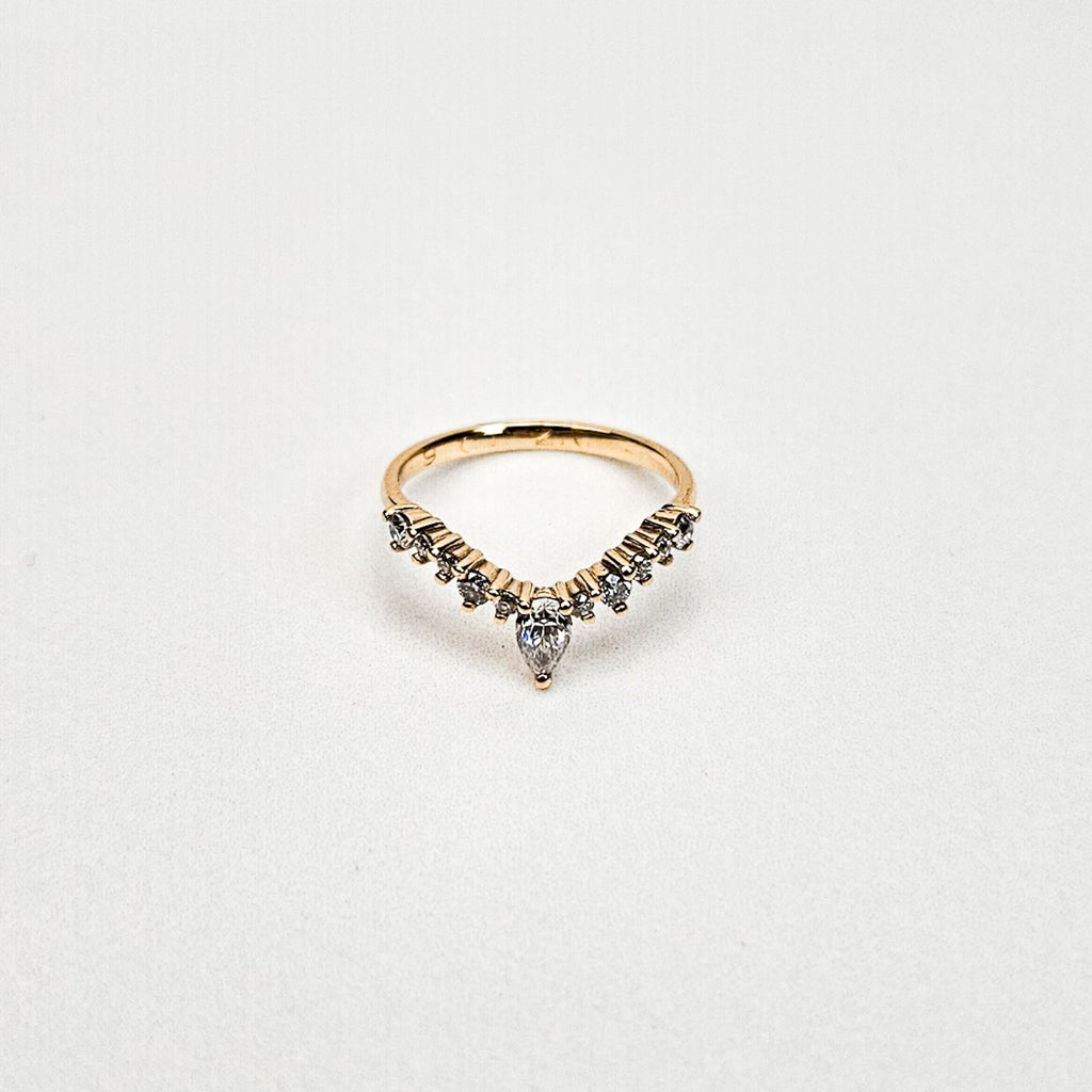 Tiara Curved Ring