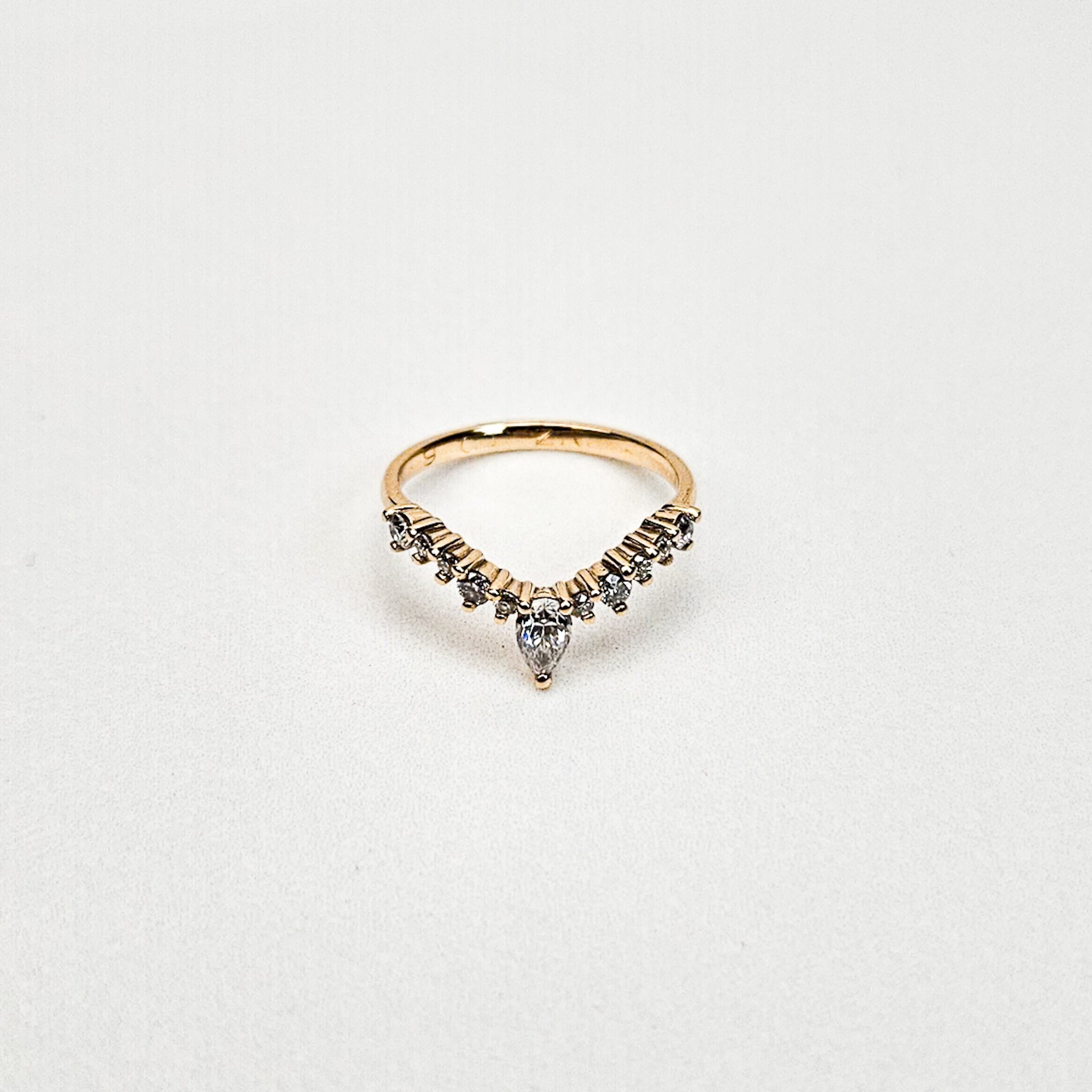 Tiara Curved Ring