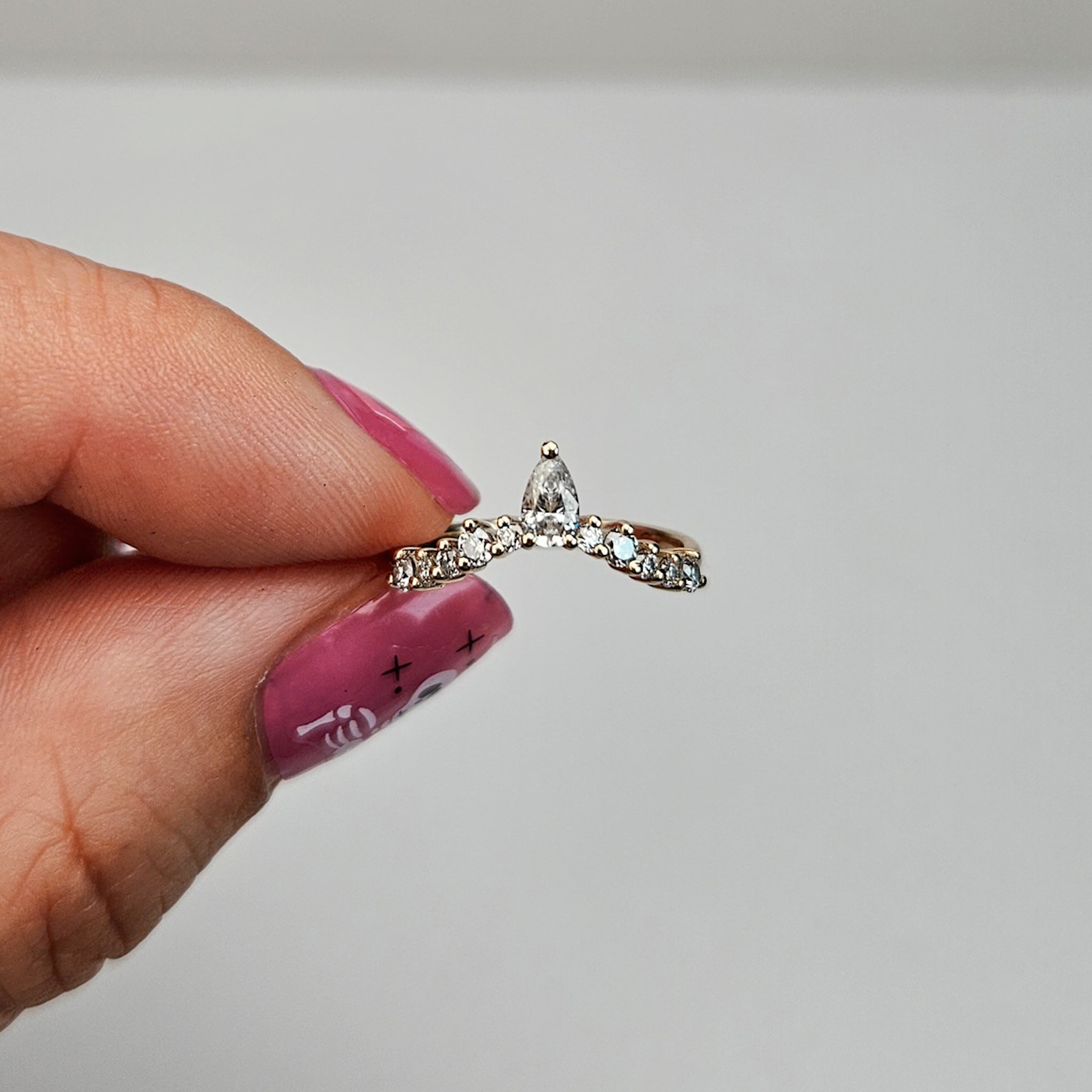 Tiara Curved Ring