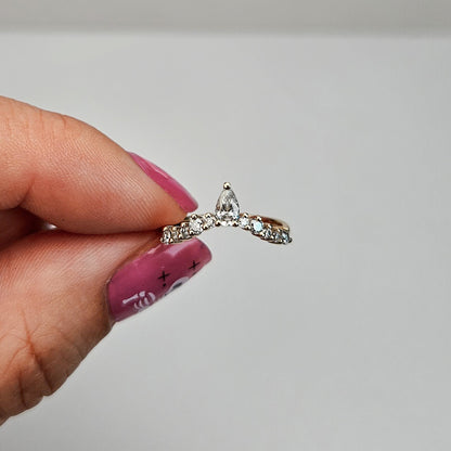 Tiara Curved Ring