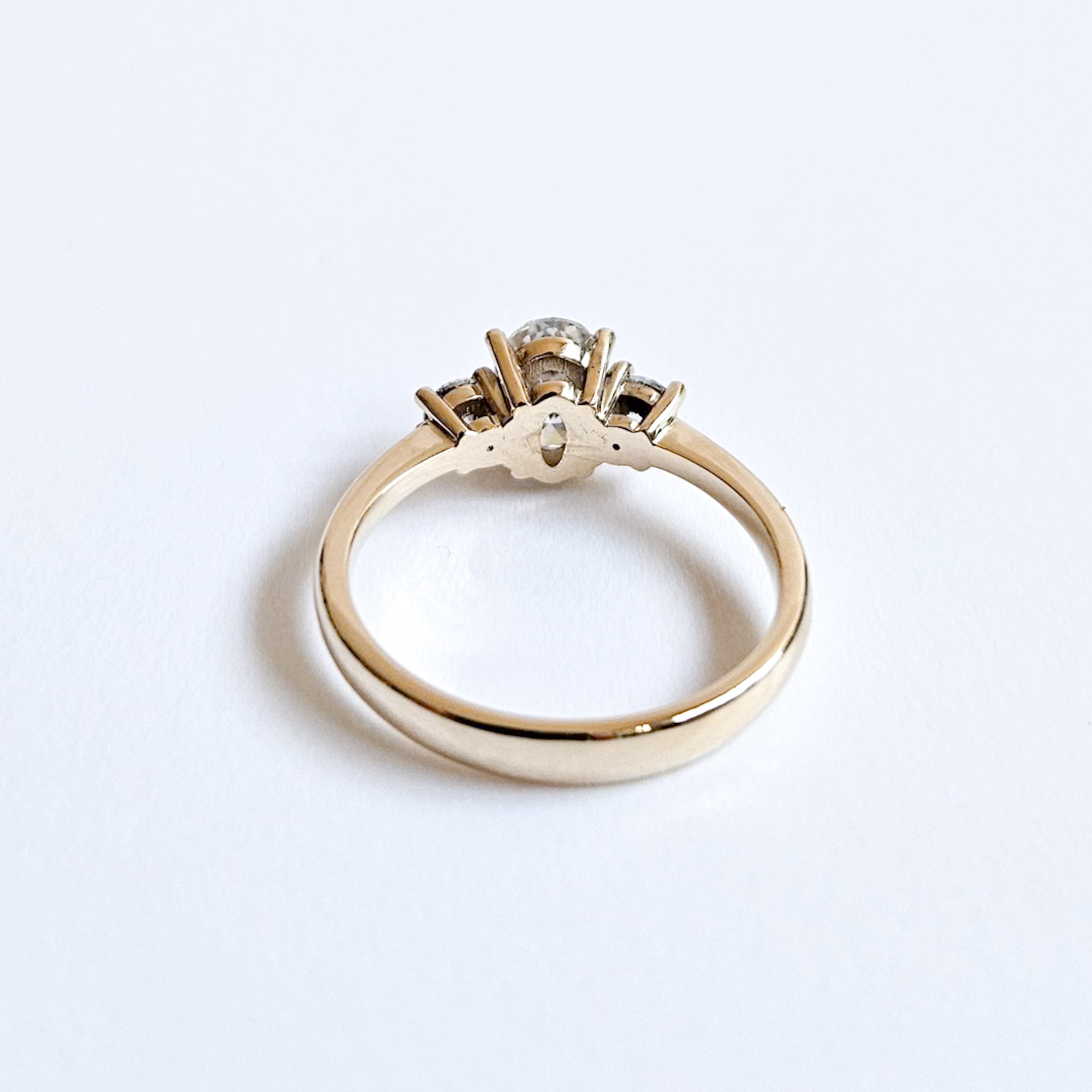 Three Stone Round and Oval Ring