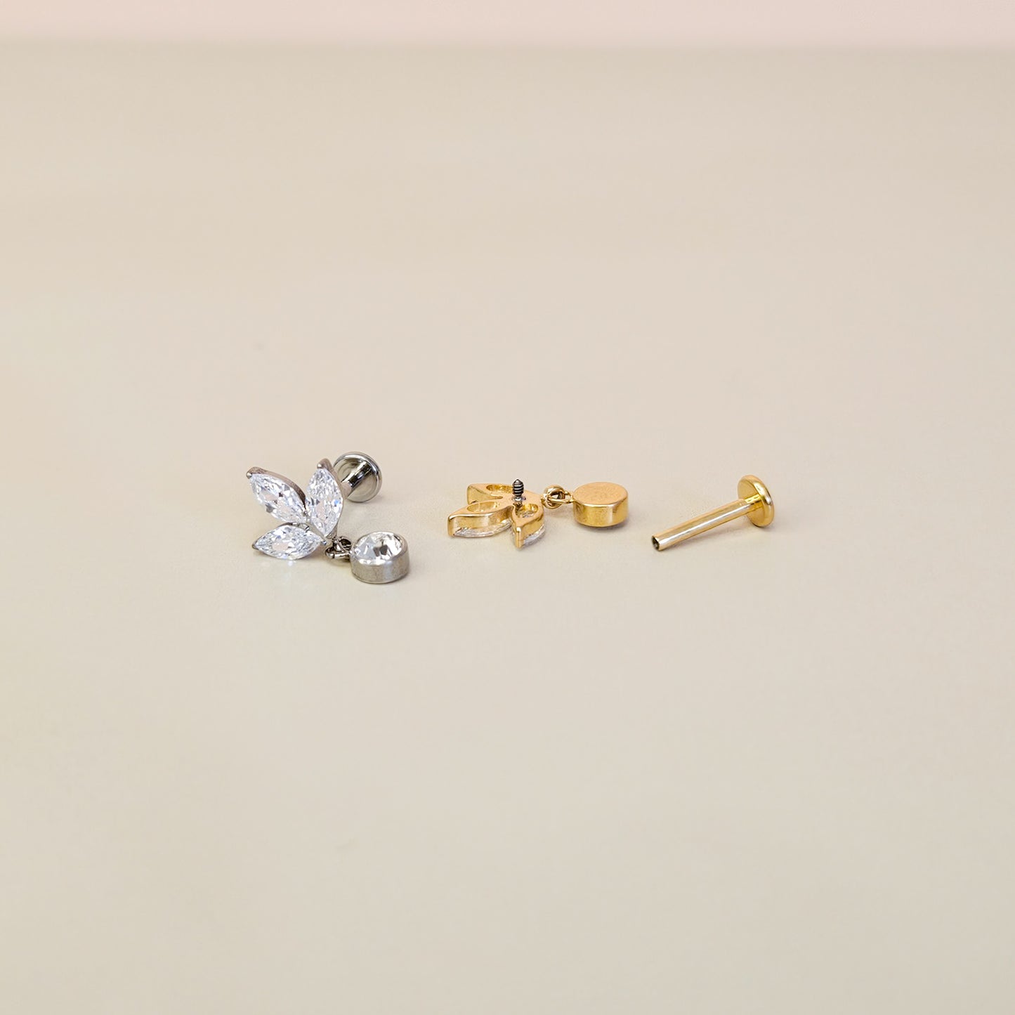 Iris | G23 Titanium Flat Back Stud