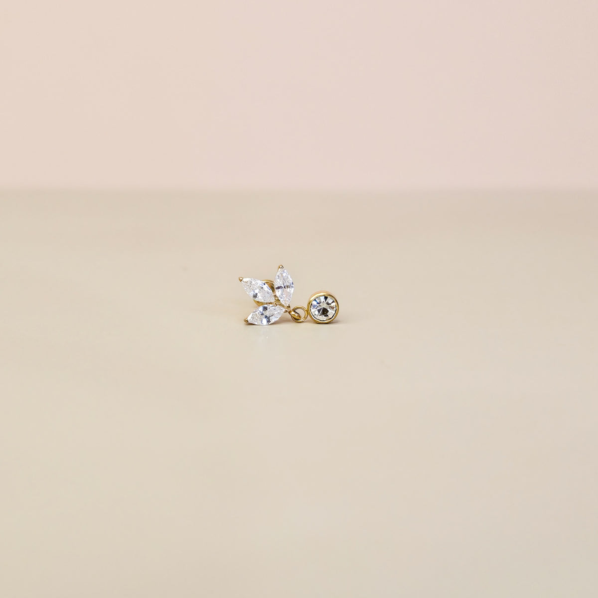 Iris | G23 Titanium Flat Back Stud