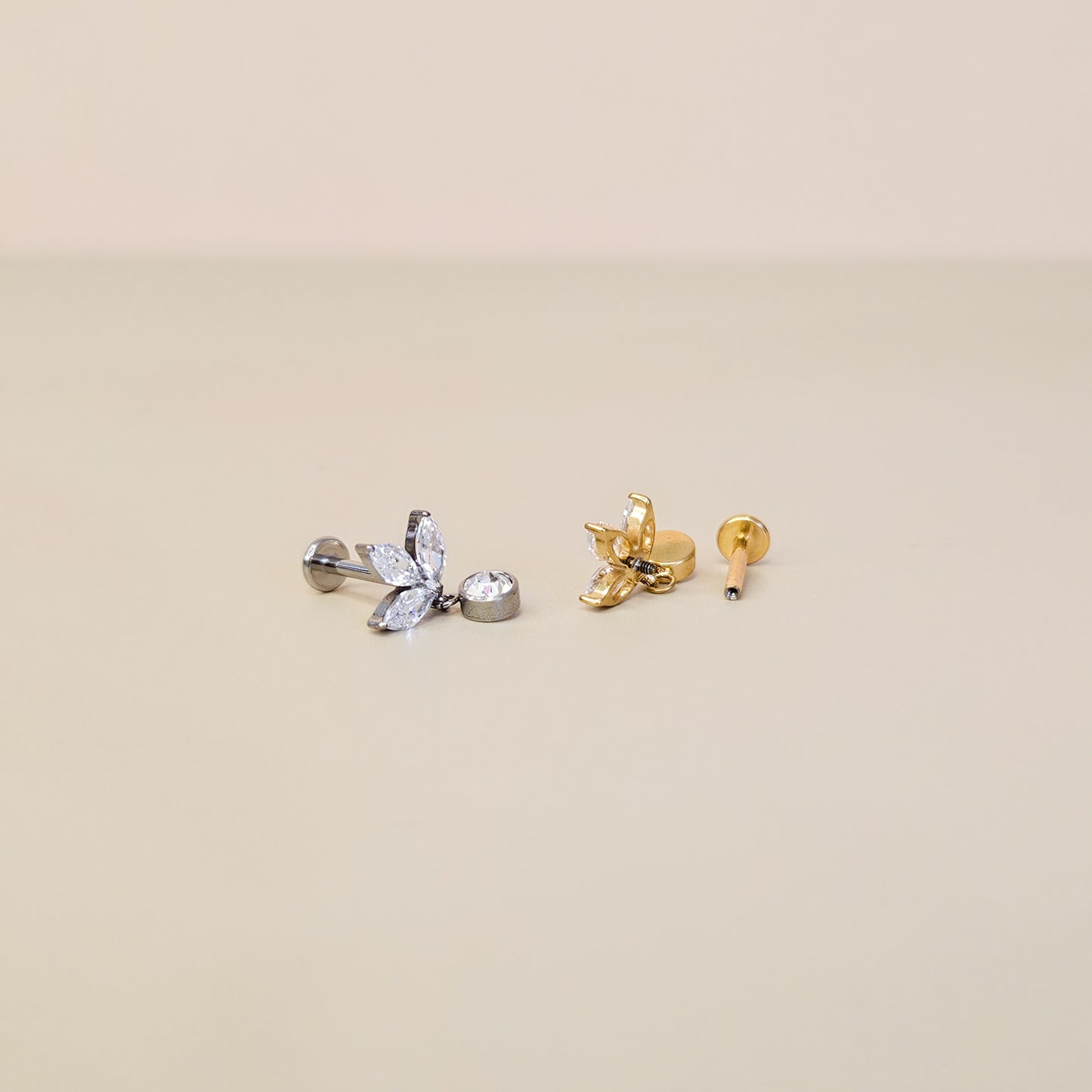 Iris | G23 Titanium Flat Back Stud