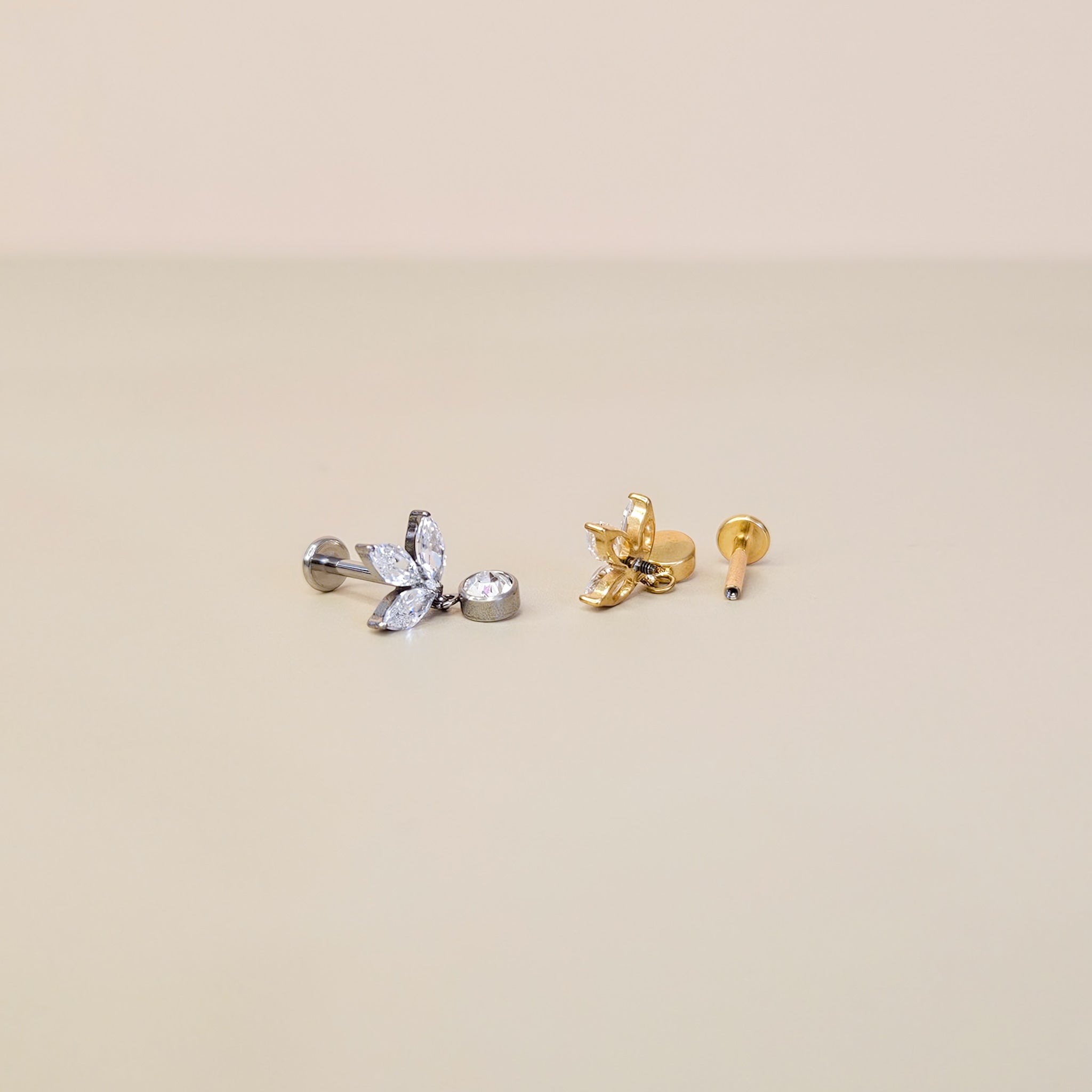 Iris | G23 Titanium Flat Back Stud