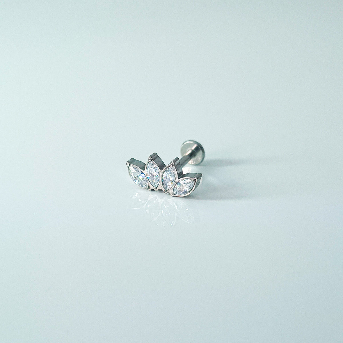 Quartet | G23 Titanium Flat Back Stud