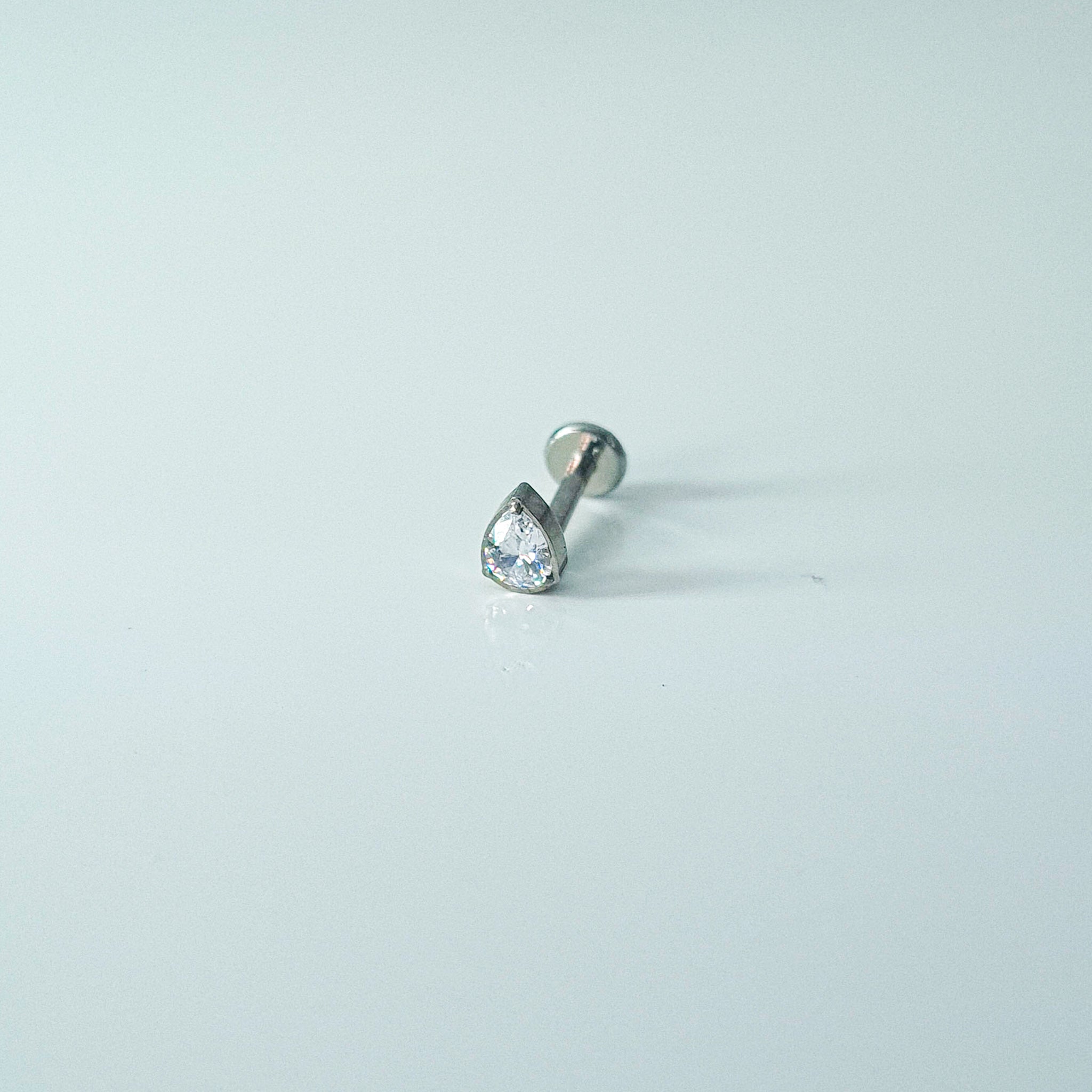 Teardrop | G23 Titanium Flat Back Stud