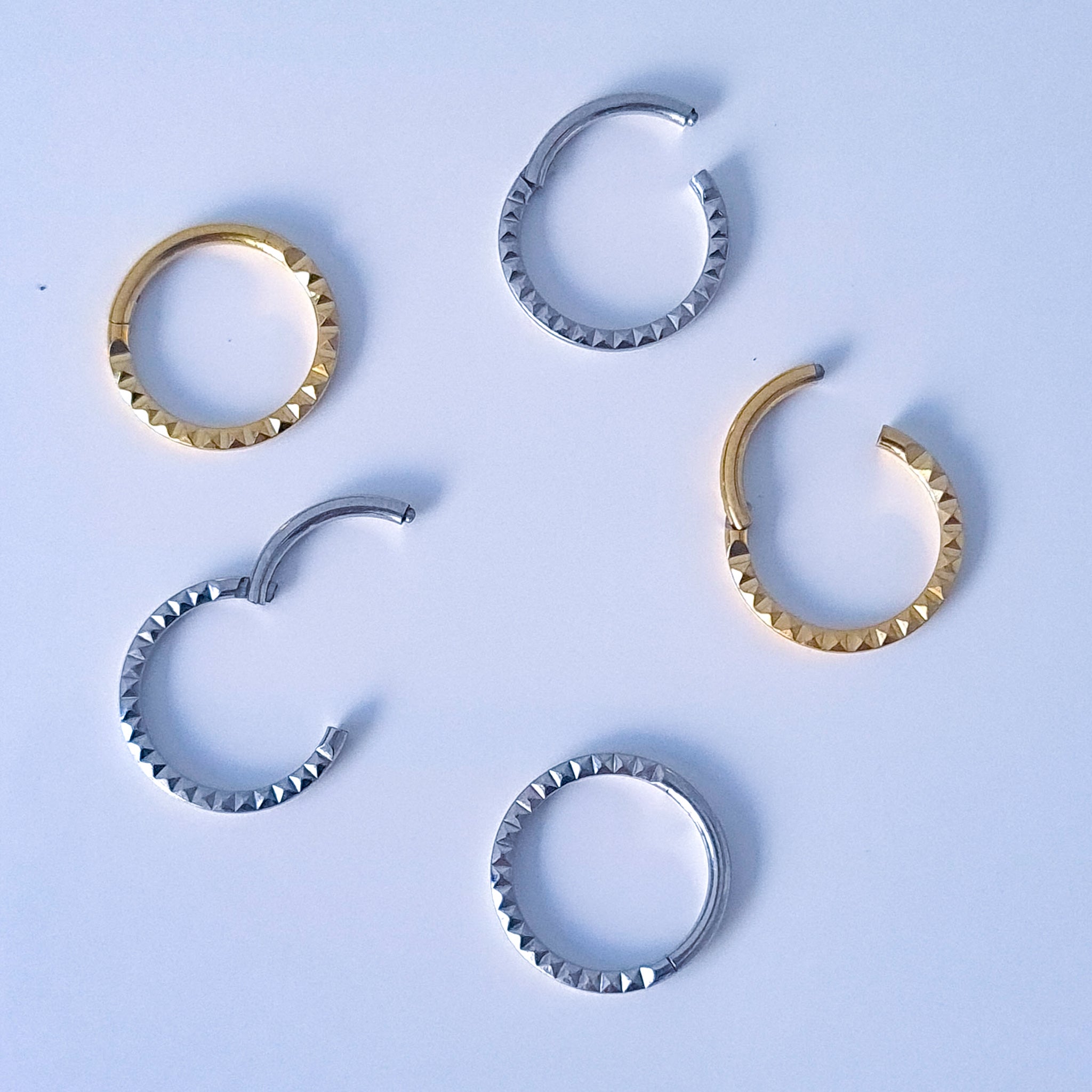 1.2mm Geometric | G23 Titanium Seamless Clicker Ring 16G Gauge